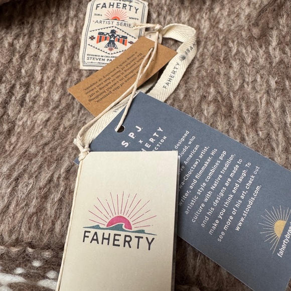 Gorgeous Faherty Cozy Hooded Knit Sweater - Brown and White-NWT - Picture 7 of 7